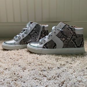 Dolce Vita,size 6